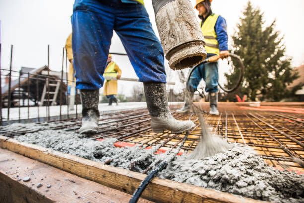 Best Commercial Concrete Services in Freeport, IL